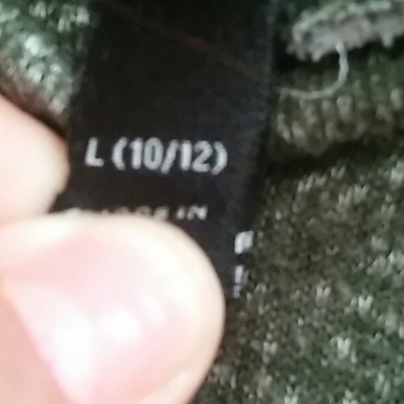 Croptop, for 10-12year olds, only worn few times - Picture 3 of 4